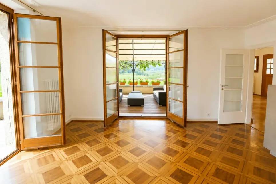 img-gallery