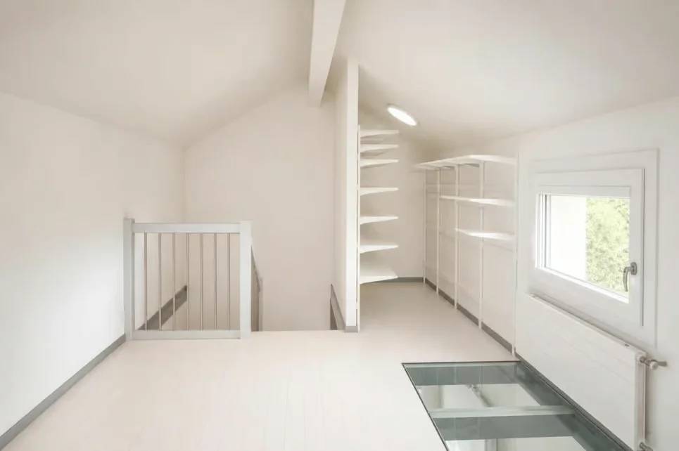 img-gallery