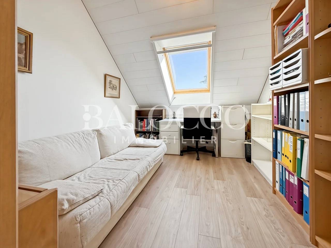 img-gallery