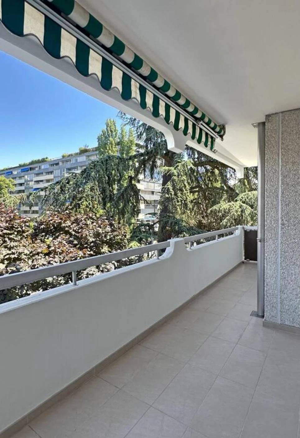 img-gallery