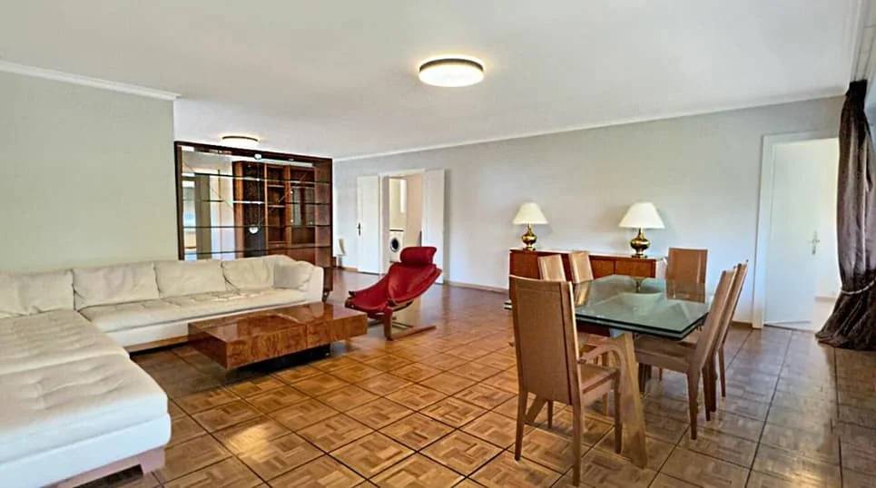 img-gallery